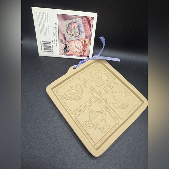 1996 Brown Bag Cookie & Craft Mold Hill Design Teapot Pattern Mold with Tags NWT - Picture 4 of 14